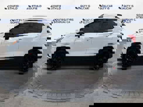 Used 2020 Chevrolet Trax LT w/ Redline Edition image 3