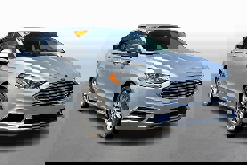 Used 2017 Ford Fusion SE image 8
