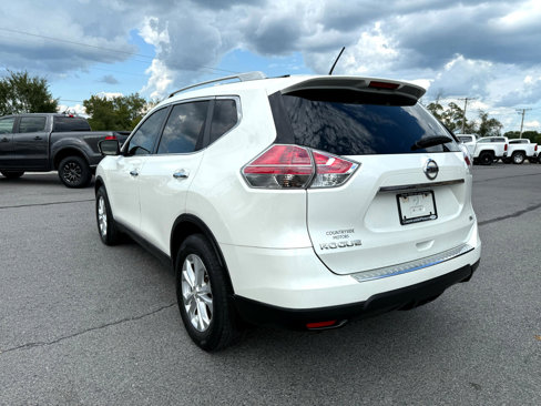 Used 2015 Nissan Rogue SV w/ SV Premium Package image 4
