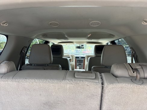 Used 2013 Lincoln Navigator 4WD image 11