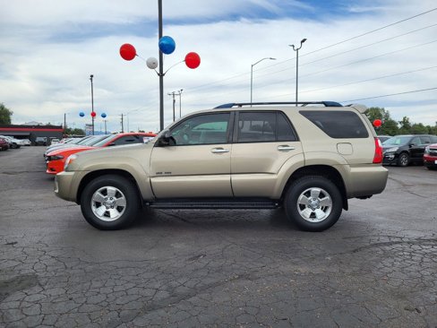 Used 2006 Toyota 4Runner SR5 image 2