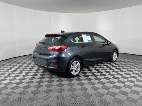 Used 2018 Chevrolet Cruze LT w/ Convenience Package image 10