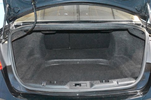 Used 2018 Ford Taurus Limited image 26