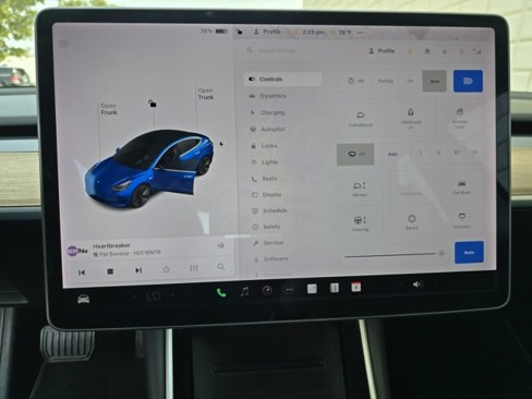 Used 2018 Tesla Model 3 Long Range image 28