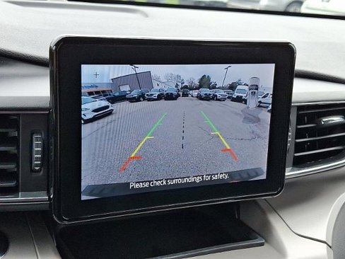 Certified 2023 Ford Explorer XLT w/ Equipment Group 202A image 18