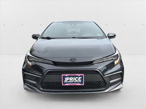 Used 2022 Toyota Corolla SE image 2