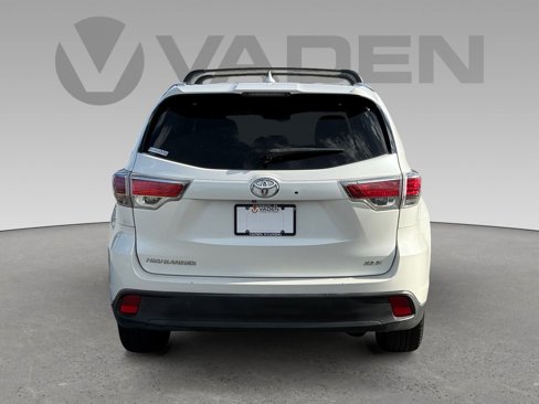 Used 2016 Toyota Highlander XLE image 22