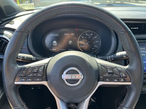 Used 2023 Nissan Kicks SR image 16