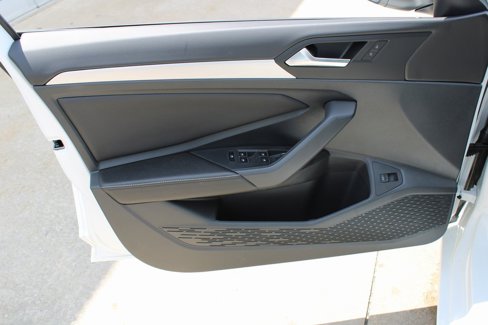 New 2025 Volkswagen Jetta S image 9
