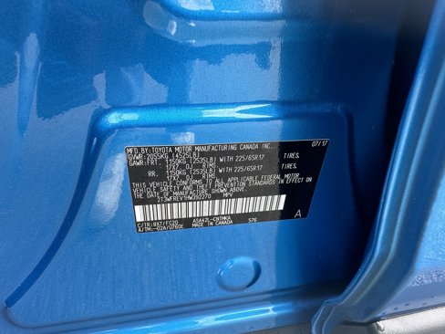 Used 2017 Toyota RAV4 XLE image 32