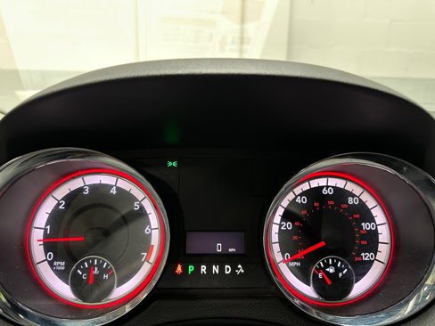 Used 2020 Dodge Grand Caravan SE w/ UConnect Hands-Free Group image 32