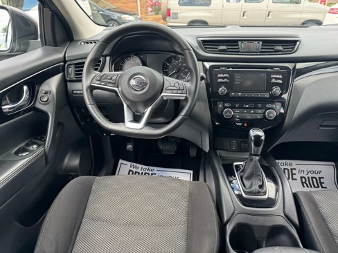 Used 2018 Nissan Rogue Sport SV w/ SV All-Weather Package image 28