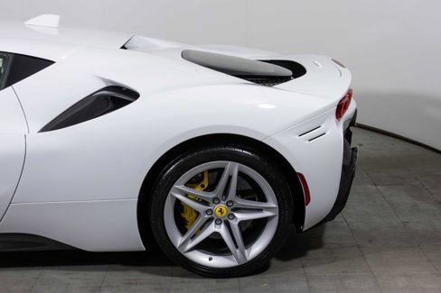 Used 2023 Ferrari SF90 Stradale image 15