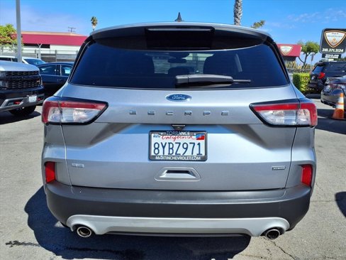 Used 2021 Ford Escape SE image 19