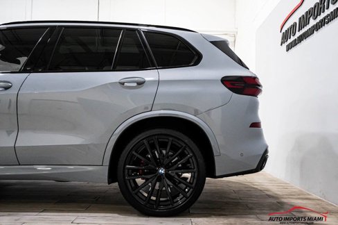 Used 2024 BMW X5 sDrive40i w/ M Sport Package image 19