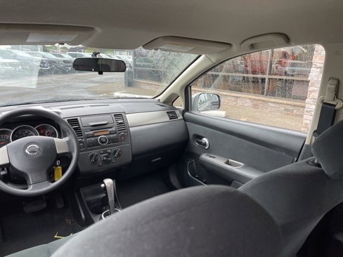 Used 2012 Nissan Versa 1.8 S image 6