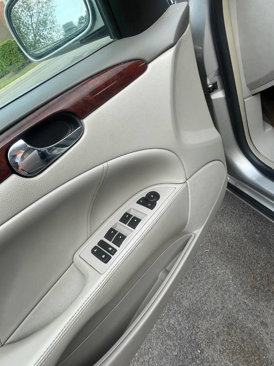 Used 2008 Buick Lucerne CX image 9