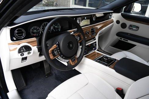 Used 2024 Rolls-Royce Ghost w/ Ghost Package image 13