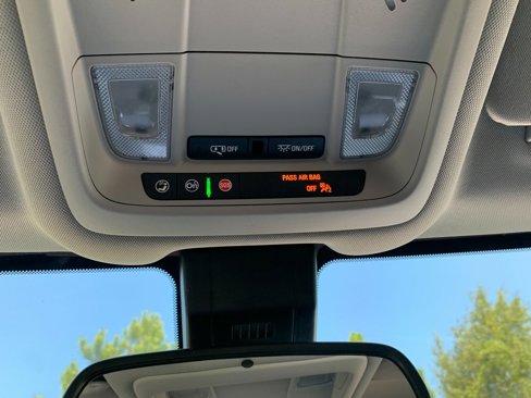 Used 2021 GMC Terrain SLE w/ Driver Convenience Package image 17