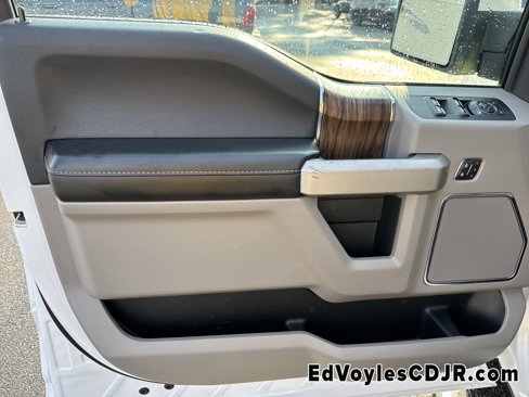 Used 2020 Ford F150 Lariat image 17