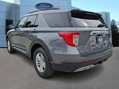 Certified 2023 Ford Explorer XLT w/ Equipment Group 202A image 4