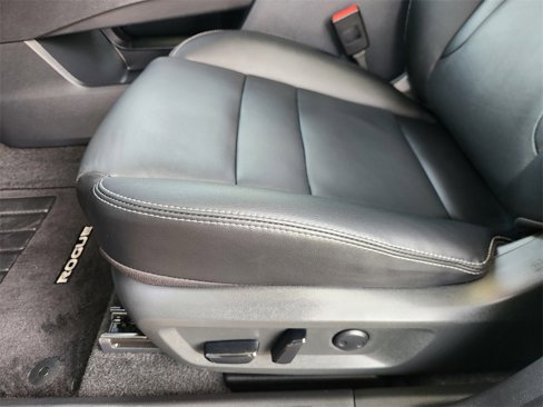 Used 2024 Nissan Rogue SL w/ SL Premium Package image 20