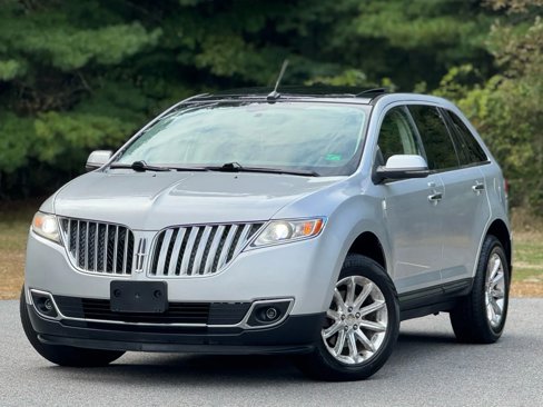 Used 2012 Lincoln MKX AWD image 1