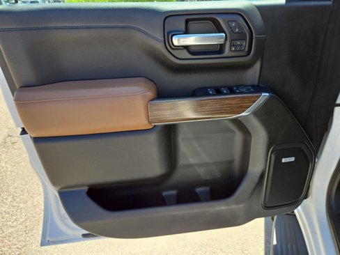Used 2020 Chevrolet Silverado 1500 High Country image 12