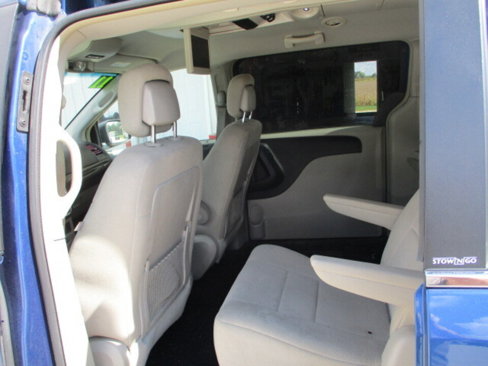 Used 2011 Dodge Grand Caravan Crew w/ Entertainment Group 1 image 8