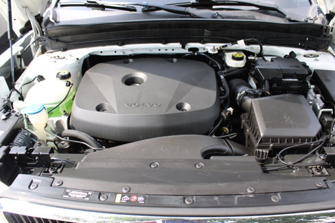 Used 2022 Volvo XC40 T5 Momentum image 57
