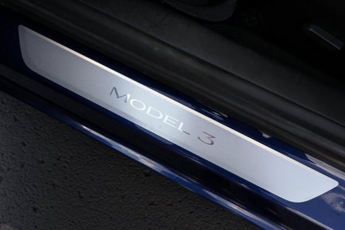 Used 2018 Tesla Model 3 Long Range image 49