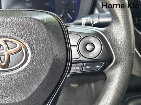 Used 2022 Toyota Corolla LE image 30