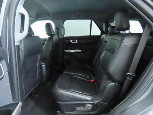 Used 2023 Ford Explorer XLT w/ Equipment Group 202A image 21