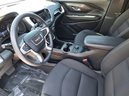 Used 2023 GMC Terrain SLE w/ Driver Convenience Package image 8