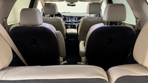 Used 2019 Buick Enclave Essence image 25