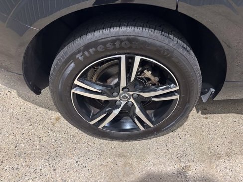 Used 2018 Volvo XC60 T6 R-Design w/ Convenience Package image 9