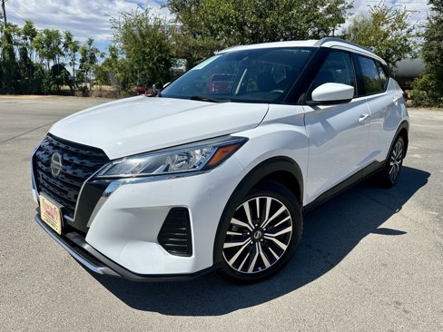 Used 2021 Nissan Kicks SV image 1