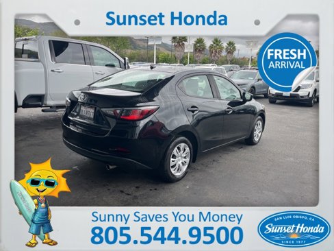 Used 2019 Toyota Yaris L image 8