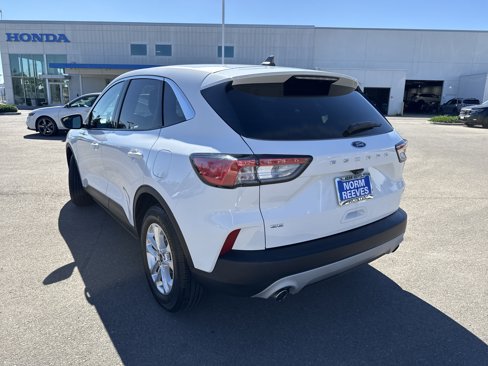 Used 2022 Ford Escape SE image 3