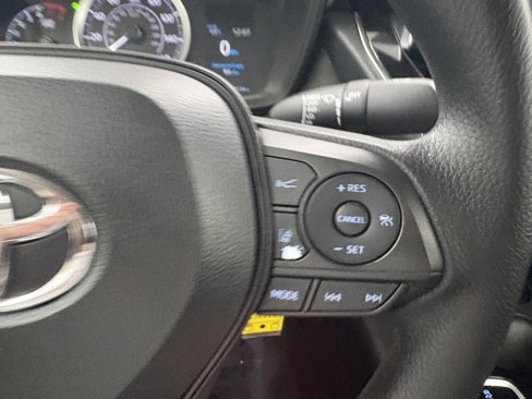 Used 2021 Toyota Corolla LE image 28