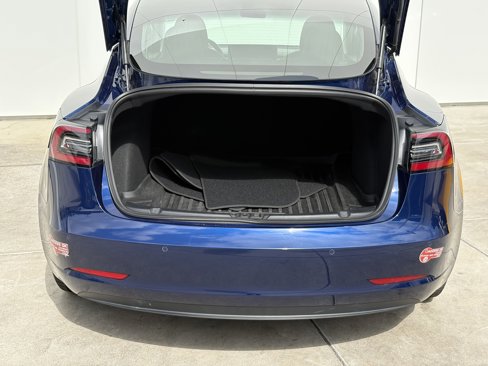 Used 2018 Tesla Model 3 Long Range image 9
