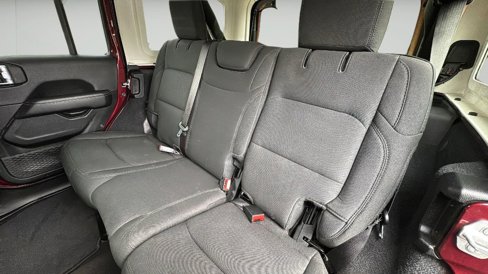 Used 2021 Jeep Wrangler Unlimited Sahara image 31
