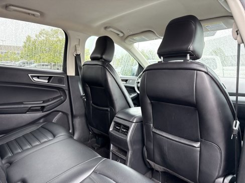 Used 2021 Ford Edge SEL image 17
