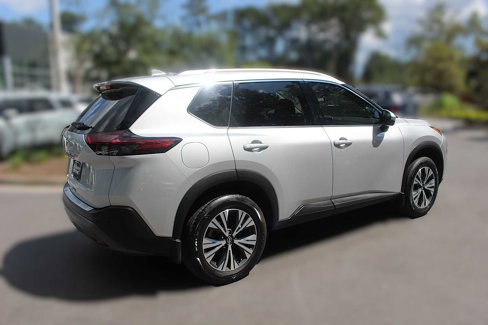 Used 2021 Nissan Rogue SV w/ Premium Package image 9