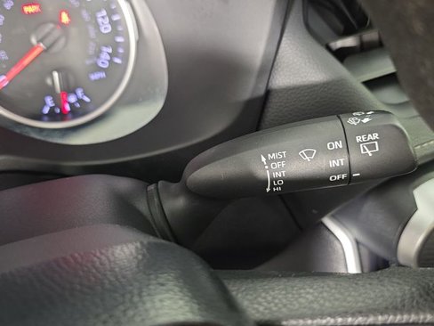 Used 2021 Toyota RAV4 LE image 36