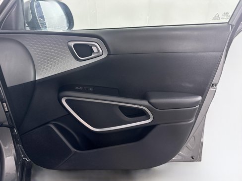 Used 2023 Kia Soul LX w/ Option Group 015 image 30