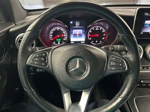 Used 2018 Mercedes-Benz GLC 300 4MATIC image 16