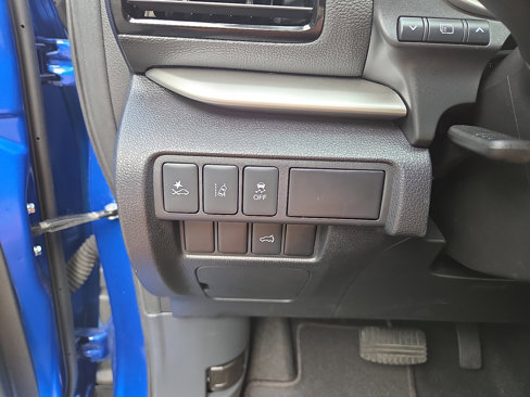 Used 2024 Mitsubishi Eclipse Cross AWD image 33
