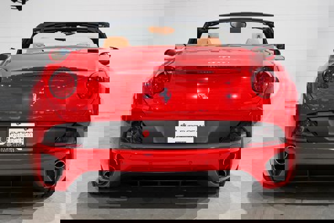 Used 2010 Ferrari California image 3