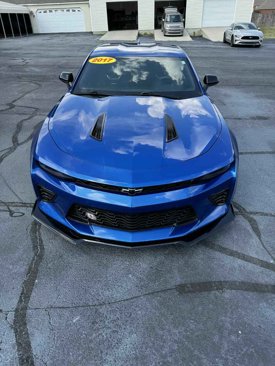 Used 2017 Chevrolet Camaro SS image 9